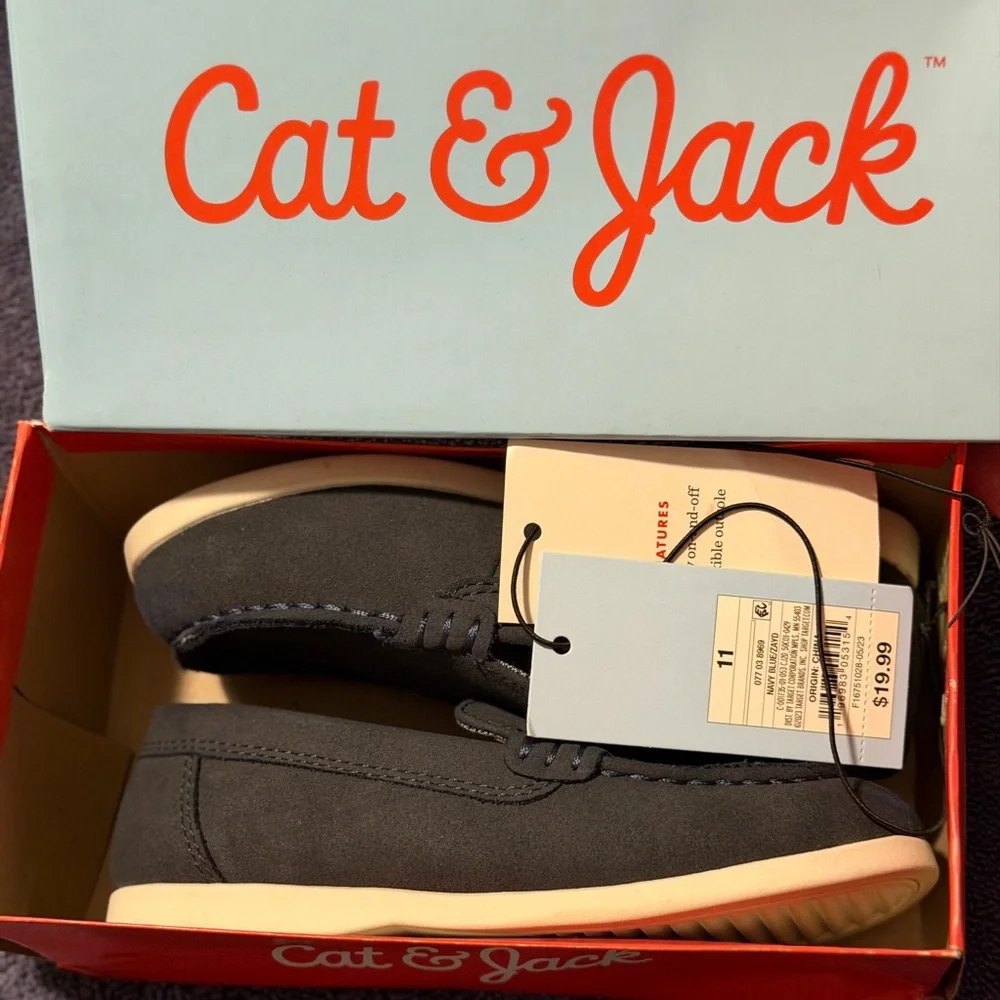 Cat & Jack comfortable dark